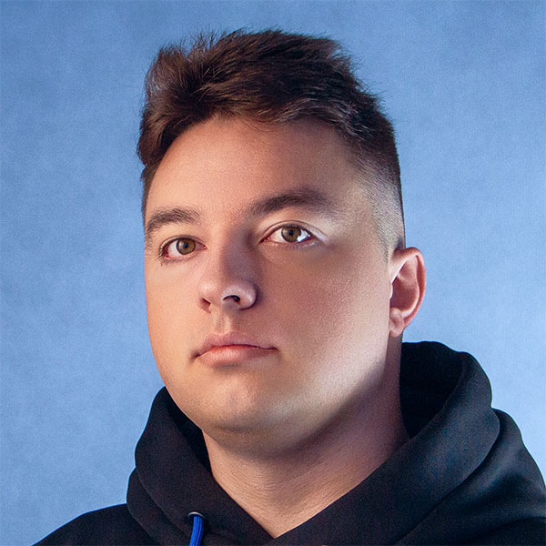 Влад Минаев